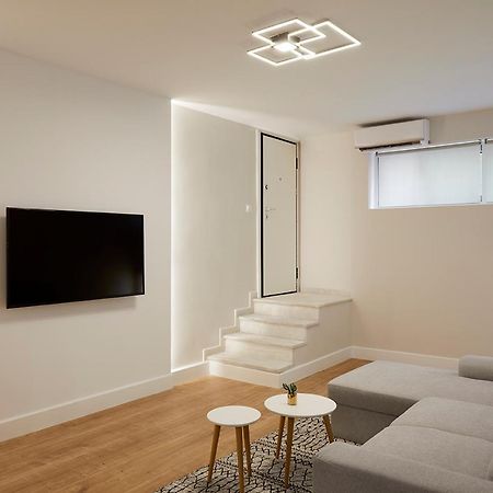 Central & Comfy Apartment 2Mins Walking From Metro Atenas Exterior foto